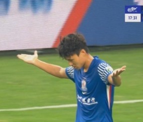 中超巨大争议！汪海健角球破门，王大雷气笑了，李可推人被无视