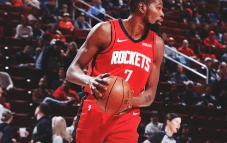 压制！火箭已实现对公牛的五连胜，此前两个赛季完成横扫